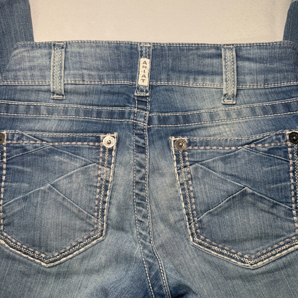 Ariat REAL Denim Womens 28R Straight Leg Jeans Medium Wash Distressed R.E.A.L. - Picture 6 of 9